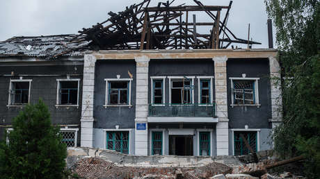 VIDEOS, FOTOS: Ucrania ataca un colegio con lanzamisiles HIMARS en la república de Lugansk