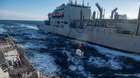 Buques de guerra de EE.UU. y Canadá transitan por el estrecho de Taiwán luego de que Biden prometiera defender la isla