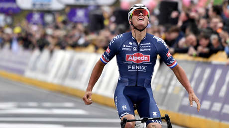 Van der Poel se declara culpable de agredir a dos menores y debe abandonar Australia