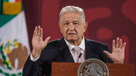 López Obrador confirma la renuncia del fiscal del caso Ayotzinapa y denuncia presiones para entorpecer la investigación