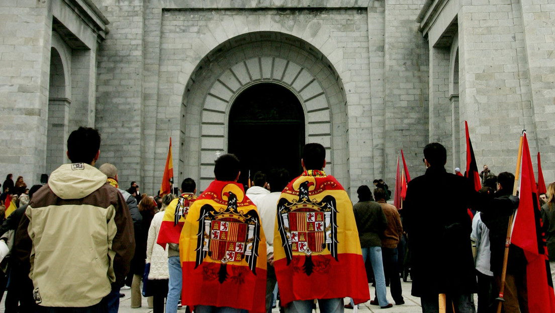 España exhumará a figuras preeminentes del franquismo de las basílicas donde están enterradas