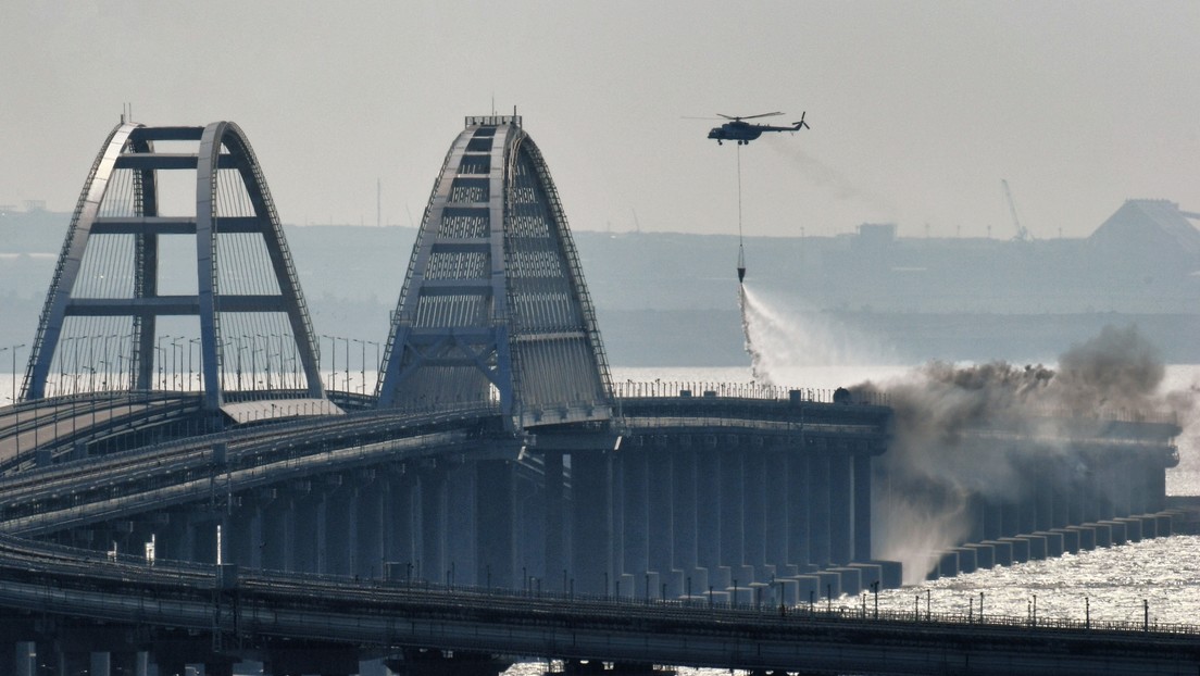 Moscú señala la "naturaleza terrorista" de Kiev tras la explosión en el puente de Crimea
