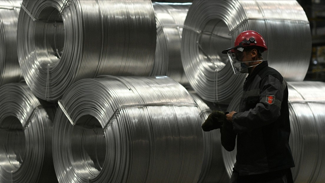Bloomberg: EE.UU. sopesa la prohibición total del aluminio ruso