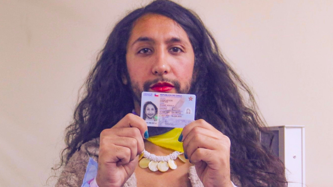 Chile entrega la primera cédula de identidad no binaria en su historia