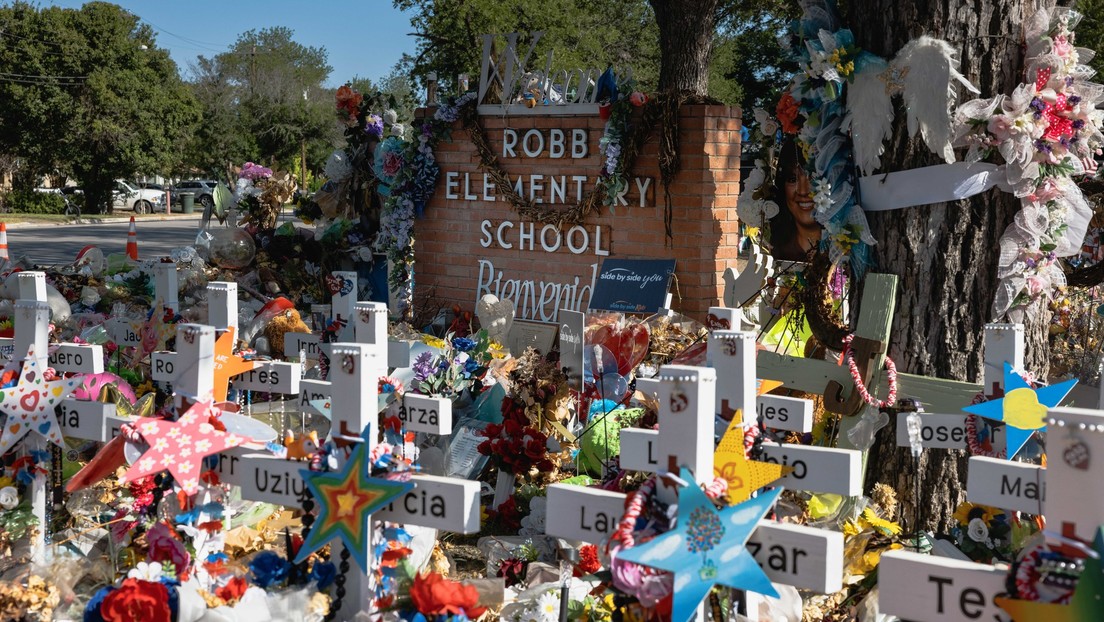 Texas entrega kits de ADN para la identificación de niños en las escuelas tras la masacre en Uvalde