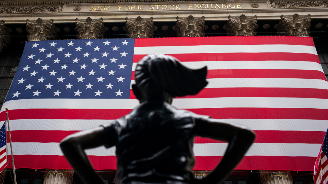 La economía de EE.UU. entrará en una "auténtica recesión" en primavera, estima Fitch