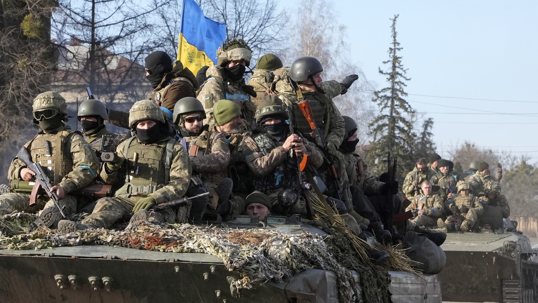 Las FF.AA. de Ucrania amenazan a Bielorrusia "con utilizar todo el arsenal de armas" contra su territorio
