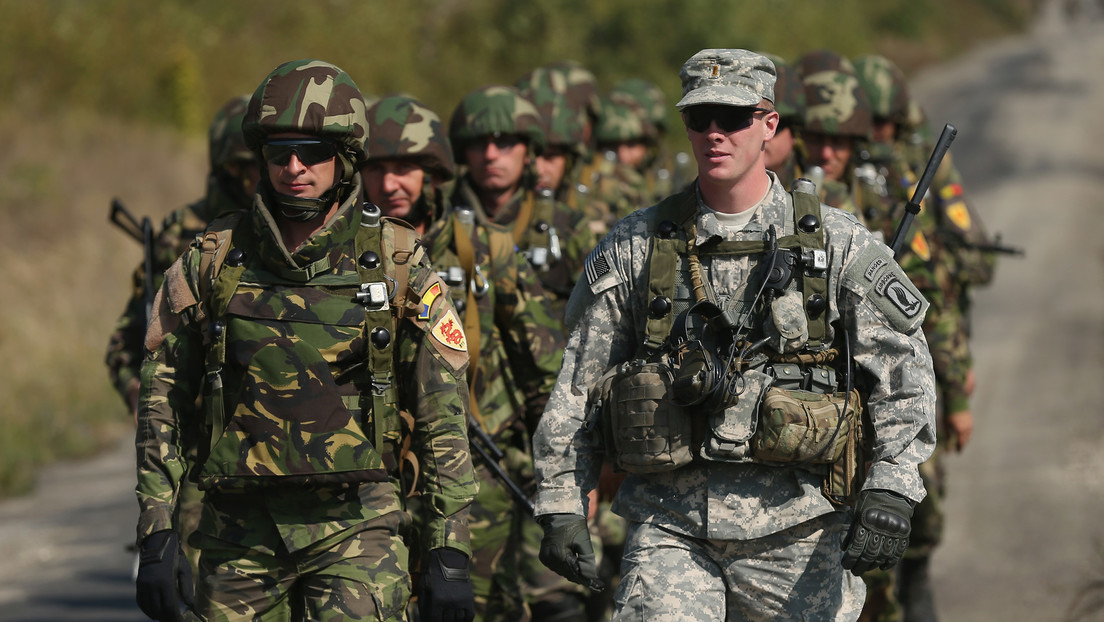 Una división de asalto aéreo de élite de EE.UU. se entrena cerca de la frontera con Ucrania recreando combates contra las tropas rusas