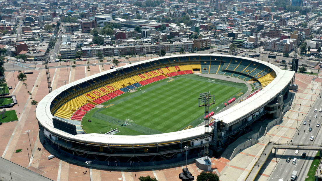 VIDEO: Un rayo cae en el estadio colombiano de El Campín antes de un partido