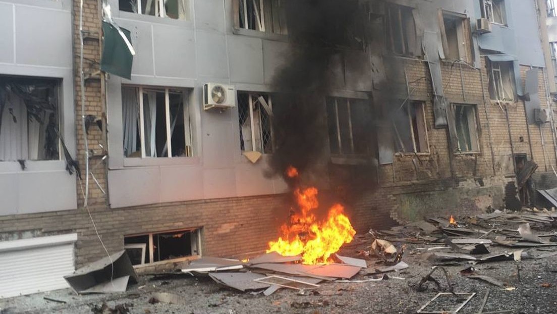 Explota un coche bomba cerca de una empresa de televisión en Melitópol (FOTOS, VIDEOS)