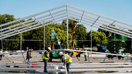 Critican al alcalde de Nueva York por su plan para alojar migrantes en carpas