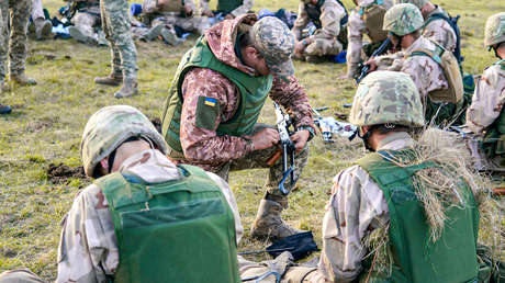 Ministro de Defensa francés revela que entrenarán hasta 2.000 militares ucranianos