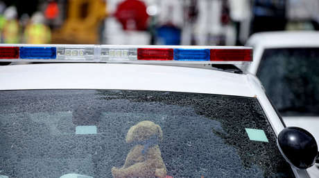 Dos hombres protagonizan un tiroteo al intercambiar disparos mientras conducían vehículos con sus hijas a bordo