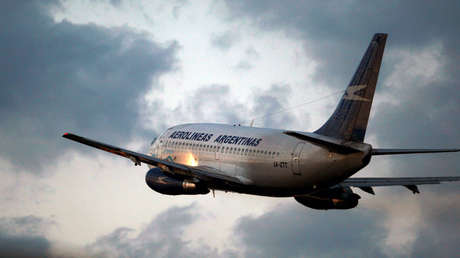 Doce heridos tras una turbulencia severa durante un vuelo de Madrid a Buenos Aires