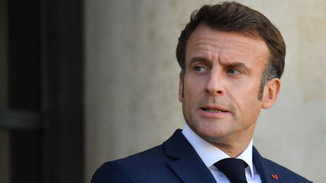 Macron dice que los franceses no tienen más remedio que "trabajar más"