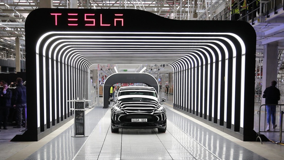 FT: Tesla mantuvo conversaciones para adquirir una participación en Glencore