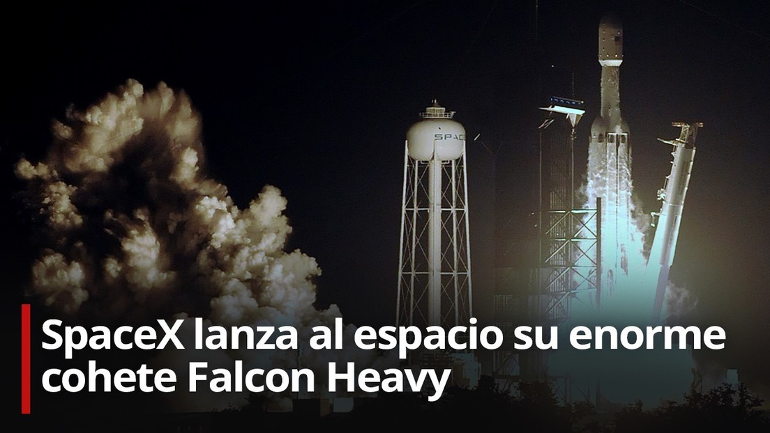 VIDEO: Lanzan un satélite secreto de la Fuerza Espacial de EE.UU. a bordo de un enorme cohete Falcon Heavy