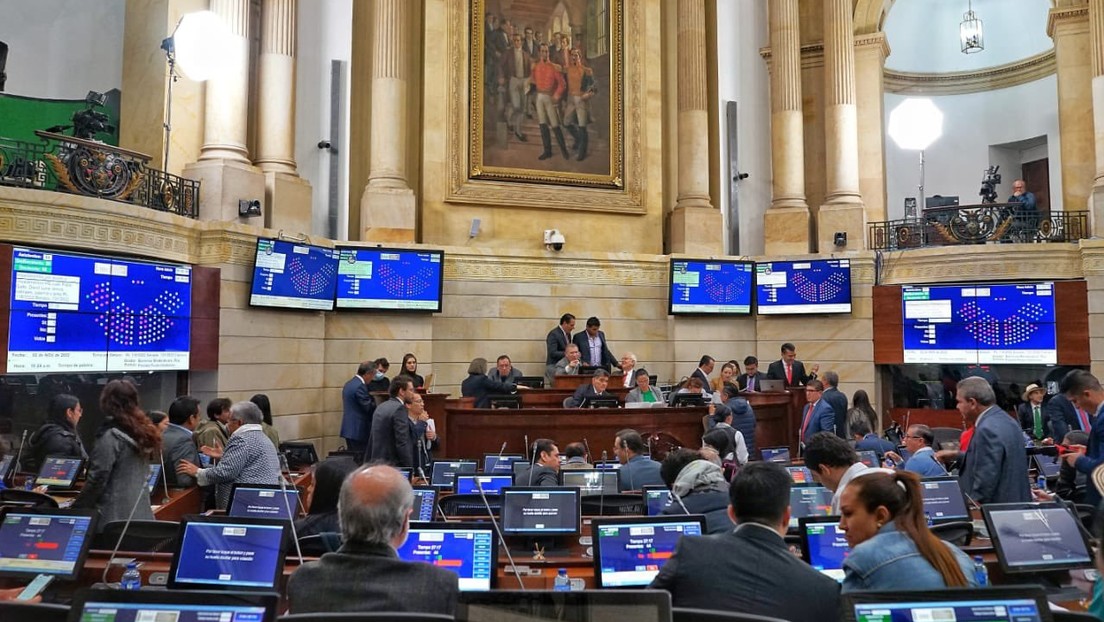 Los puntos polémicos de la reforma tributaria aprobada por el Congreso colombiano tras intensos debates