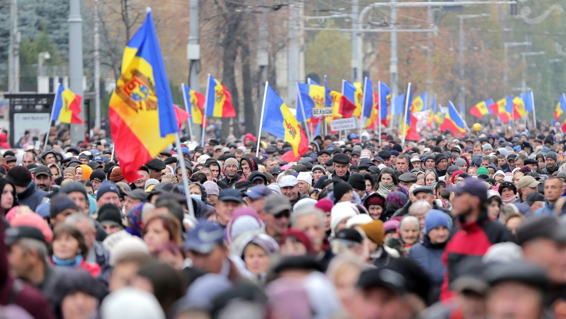 VIDEO: Miles de personas participan en una protesta antigubernamental en Moldavia