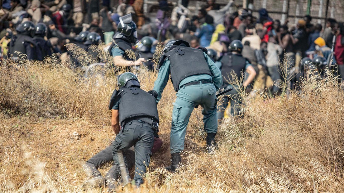 Los puntos polémicos en España del asalto a la valla de Melilla que se saldó con 23 migrantes muertos