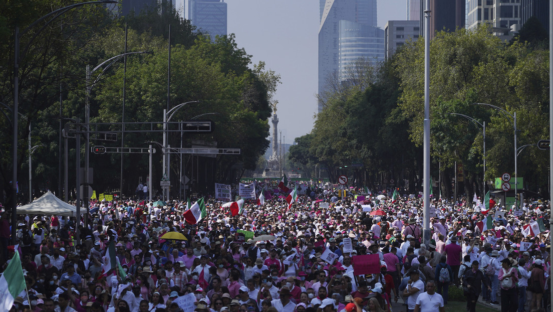 Marchas opositoras por todo México contra la reforma electoral de López Obrador (FOTOS, VIDEOS)