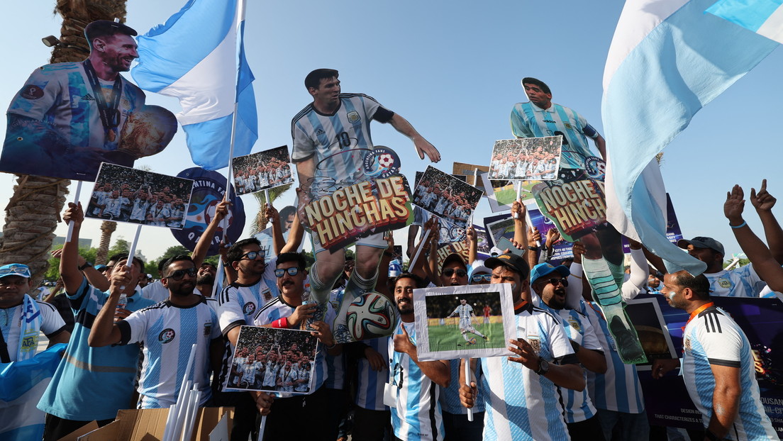 Francia se indigna por el canto racista en directo de hinchas argentinos en el Mundial de Catar