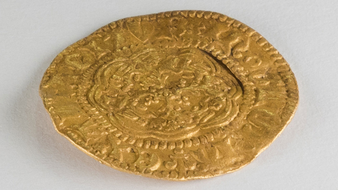 Aficionado encuentra la que quizás sea la moneda de oro más antigua jamás hallada en Canadá