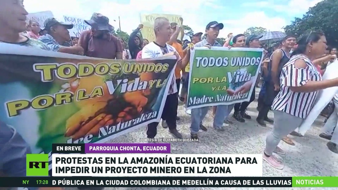 Protestas en una localidad ecuatoriana para impedir un proyecto minero en la Amazonía