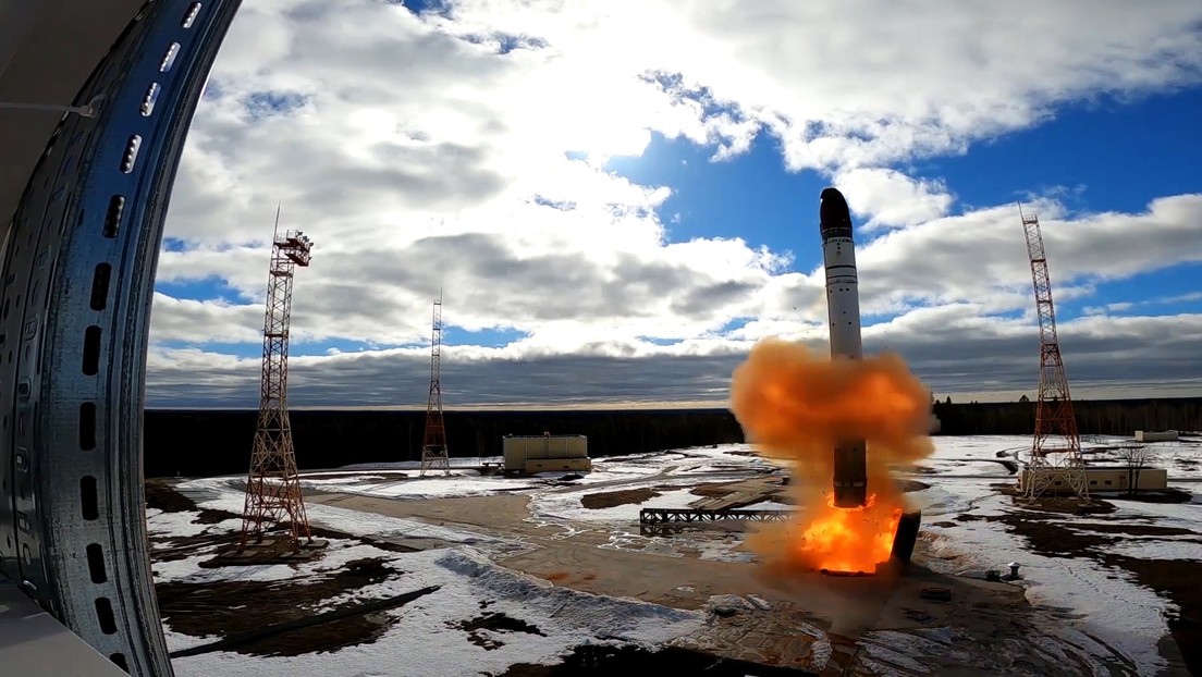 El misil balístico intercontinental ruso Sarmat entra en producción en serie