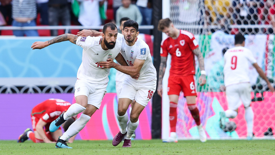 Irán gana 'in extremis' a Gales en su segundo partido del Mundial