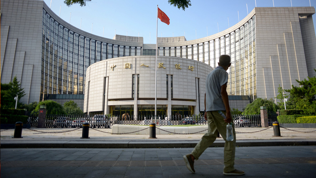 China rebaja las reservas que exige a sus bancos y libera 70.000 millones de dólares