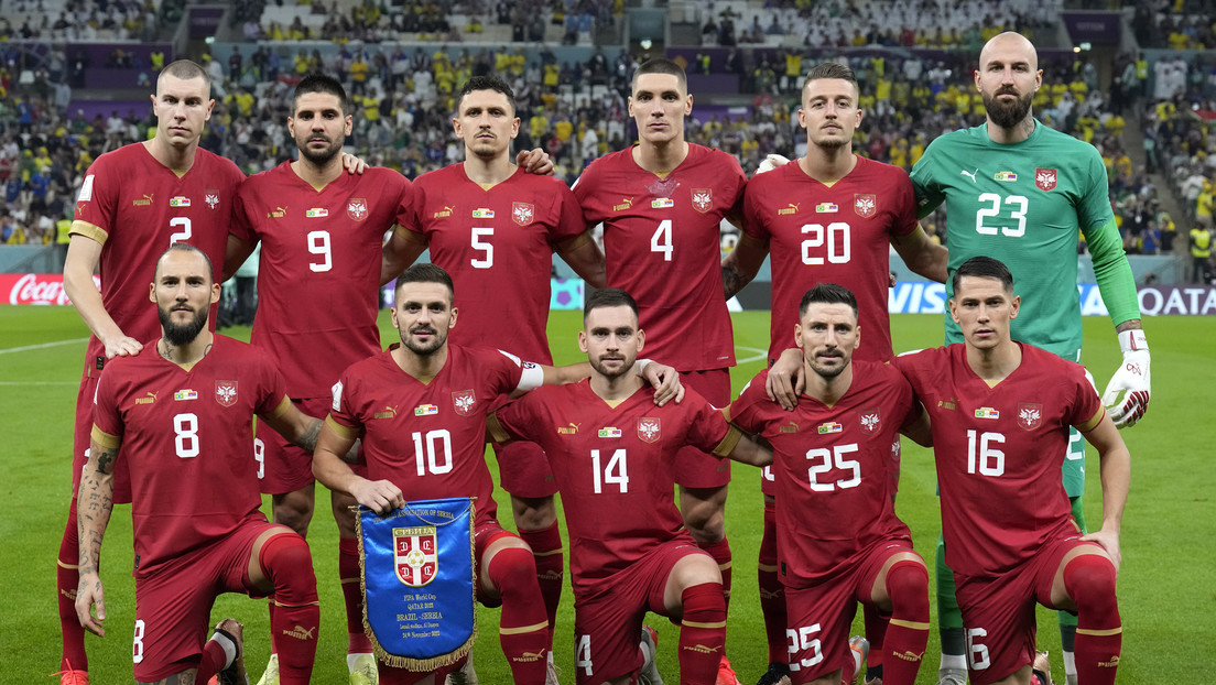 La FIFA investiga al combinado serbio por una bandera con Kosovo en el vestuario del Mundial