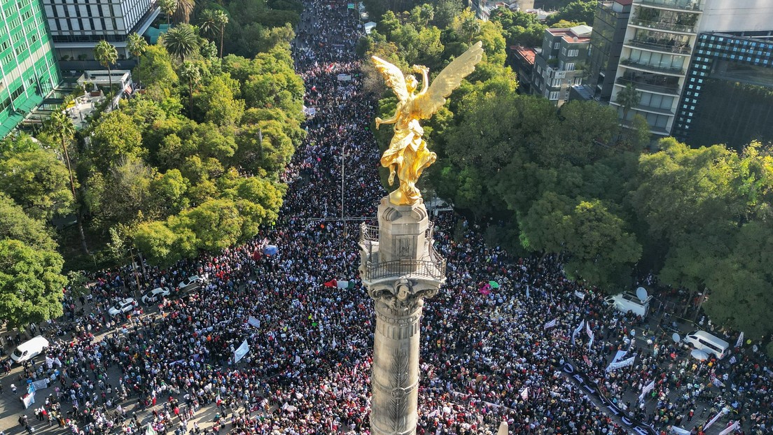 VIDEO: La "marcha histórica" de López Obrador en la Ciudad de México