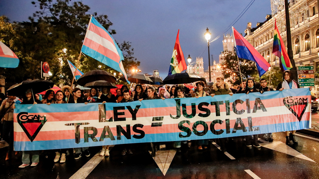 Cómo las leyes del 'solo sí es sí' y 'trans' terminaron convertidas en armas arrojadizas en España