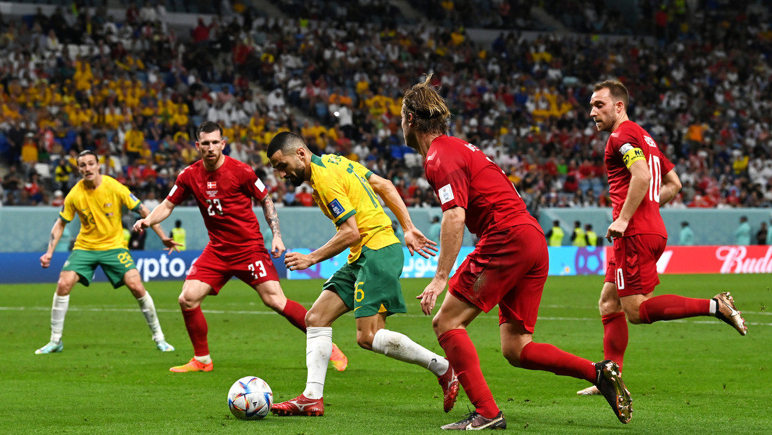Australia se impone ante Dinamarca 1-0 y consigue su pase a octavos de final