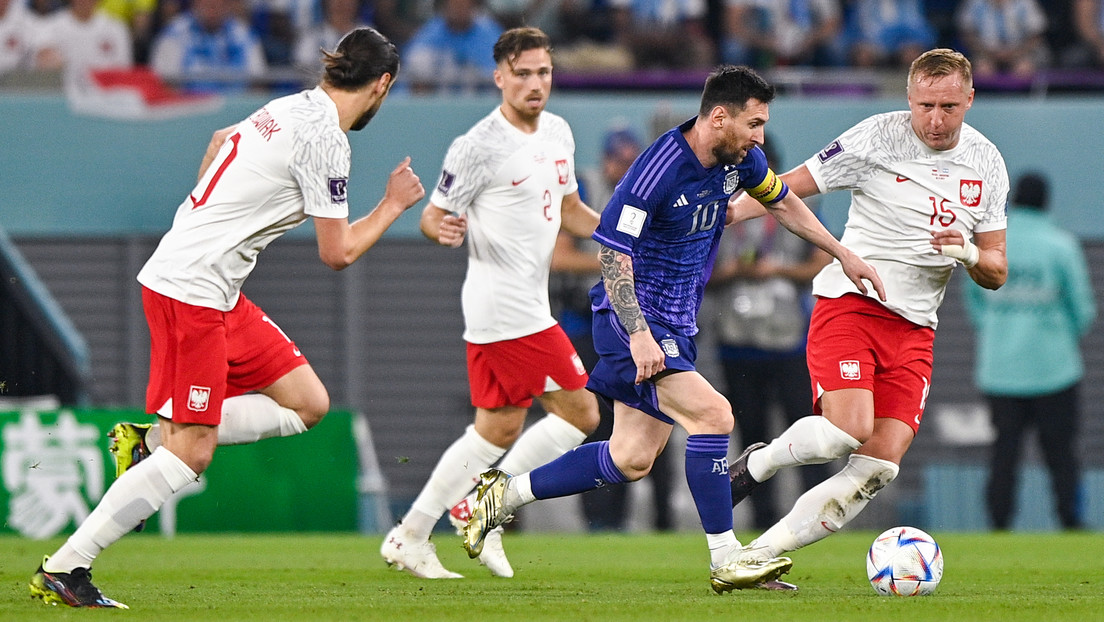 Argentina vence a Polonia y clasifica a octavos de final como primera de grupo
