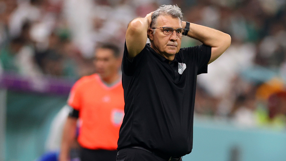 El entrenador 'Tata' Martino se despide de la selección mexicana tras la eliminación en Catar