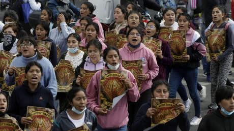 Niegan en México amparo a peritos acusados de obstaculizar investigaciones del caso Ayotzinapa