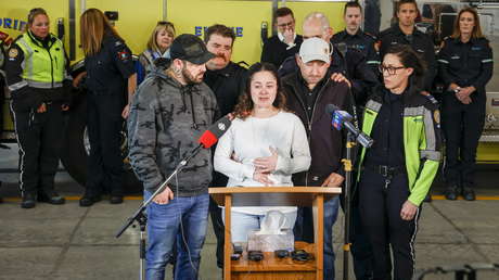 Una paramédico asiste a su hija en un accidente automovilístico mortal sin saberlo