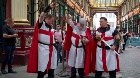 Catar prohíbe a los 'cruzados' de Inglaterra el ingreso a los estadios del Mundial (VIDEO)