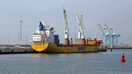 Se rompe un buque australiano enviado a la Antártida para reemplazar a un rompehielos roto