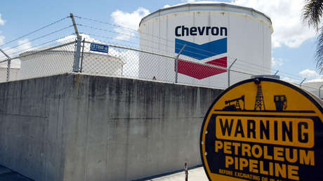 EE.UU. autoriza a Chevron reanudar "operaciones limitadas" en Venezuela