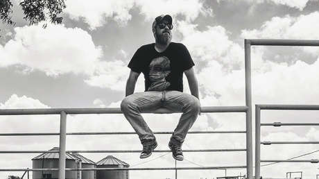 El cantautor de 'country' Jake Flint muere horas después de su boda