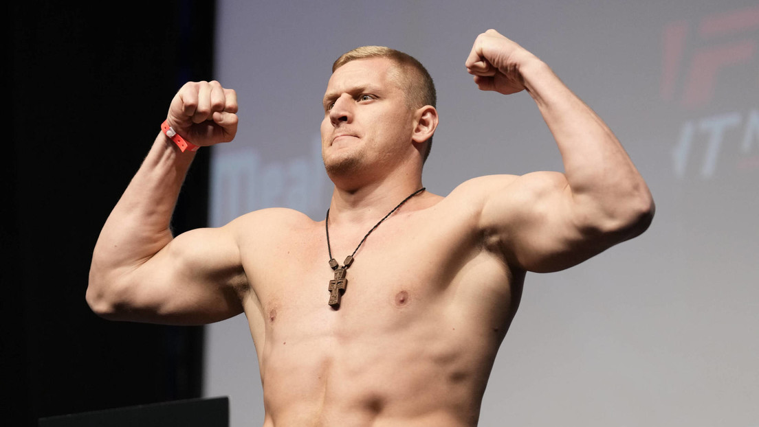 VIDEO: El ruso Serguéi Pavlovich 'destroza' en 54 segundos al peso pesado Tai Tuivasa en su pelea de la UFC