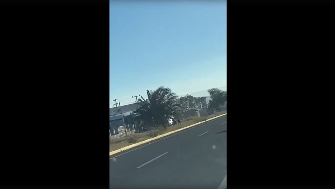 VIDEO: Enfrentamiento con policías en carretera de Guanajuato deja 3 muertos