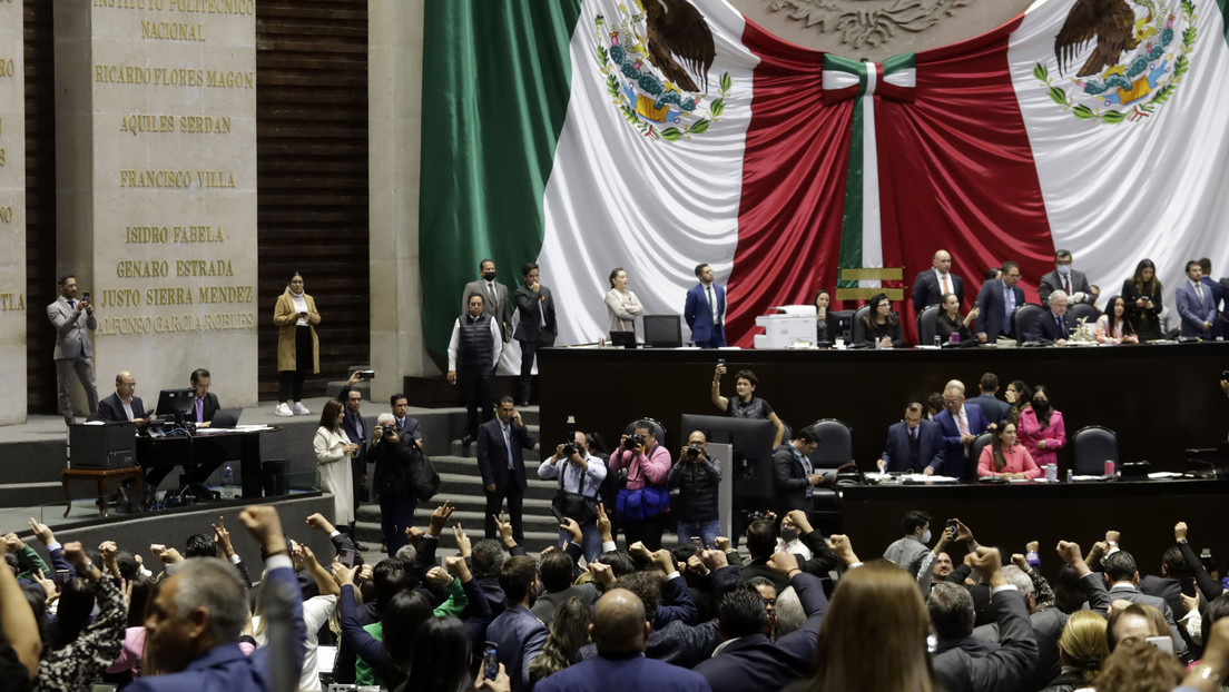 Las claves y polémicas del 'plan b' electoral aprobado por la Cámara de Diputados de México