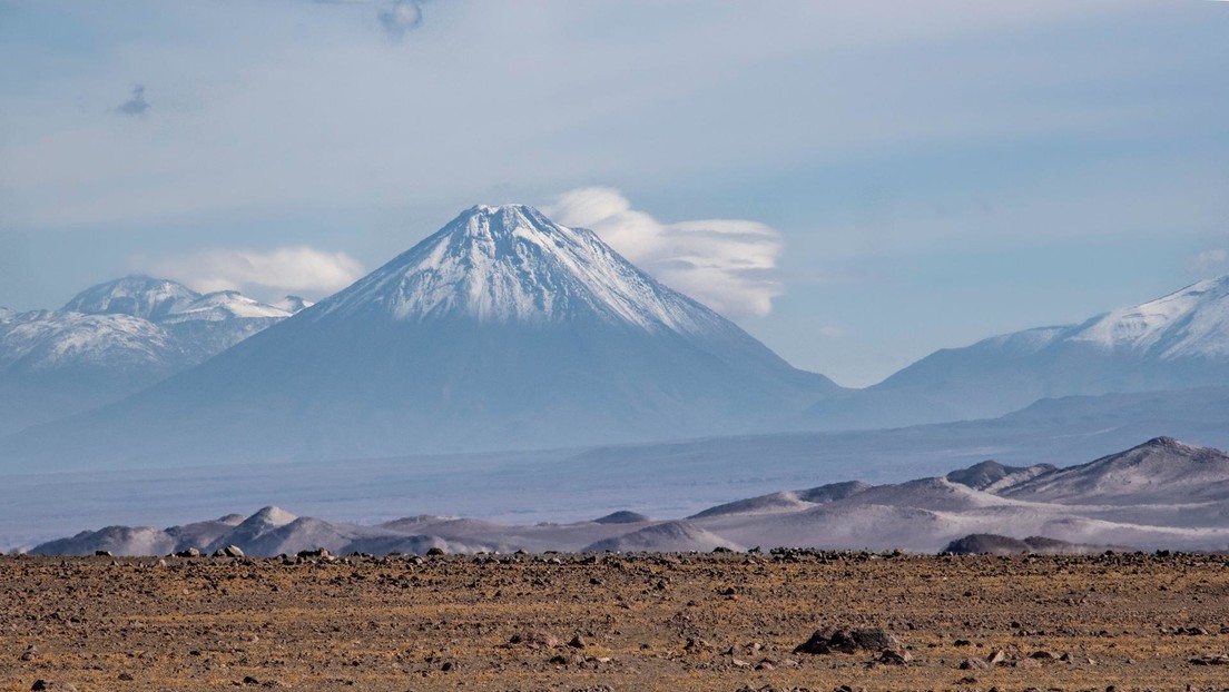 Declaran alerta amarilla en Chile tras la erupción del volcán Láscar (VIDEOS, FOTOS)
