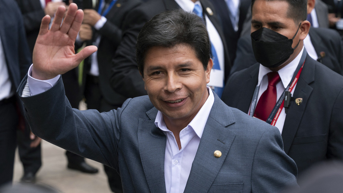 El Congreso peruano aprueba levantar fuero a Pedro Castillo
