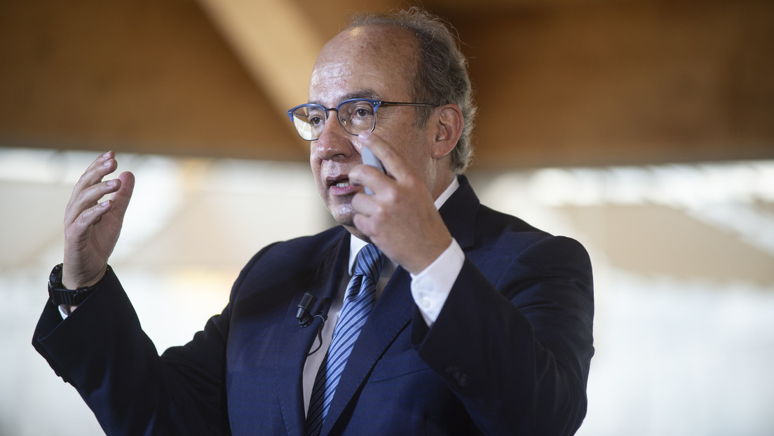 Felipe Calderón consigue el permiso de residencia en España gracias a José María Aznar