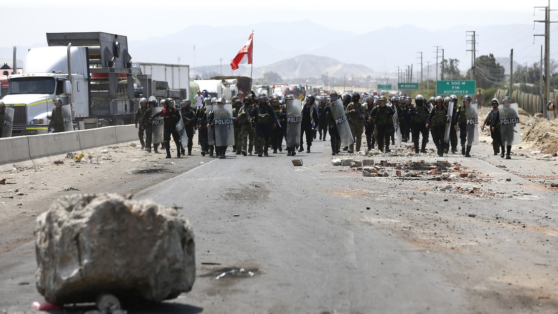 Aumenta a 18 el número de muertos en las protestas incesantes en Perú